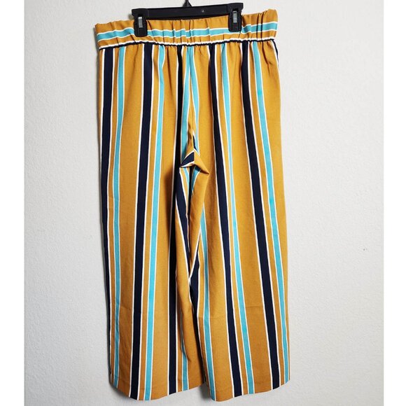 ZARA striped wide-leg culottes with button details - Picture 2 of 8